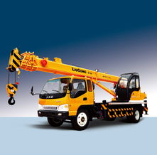 柳工汽车起重机与清洗吸污车促销活动全面开启